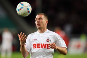 美加墨联合举办-德布劳内IG战队连败后大胜，从暗夜到黎明，王者归来引爆全网热议